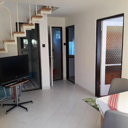 Nyaraló Retrovilla *